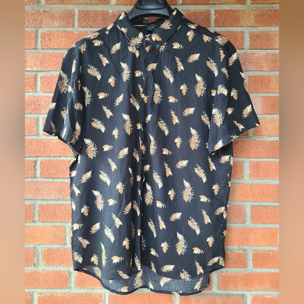Level Ten US L black patterned short sleeve shirt